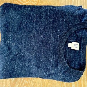 Gap Sweater size Large